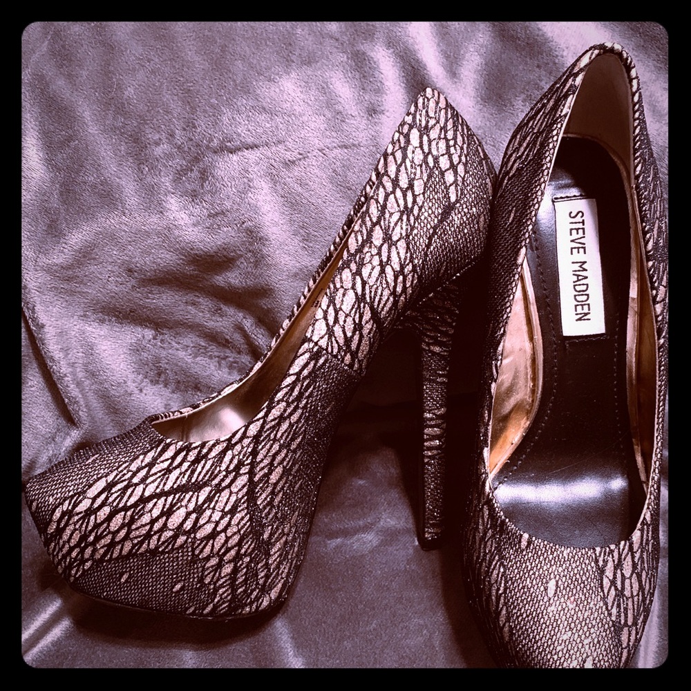 Steve Madden pumps